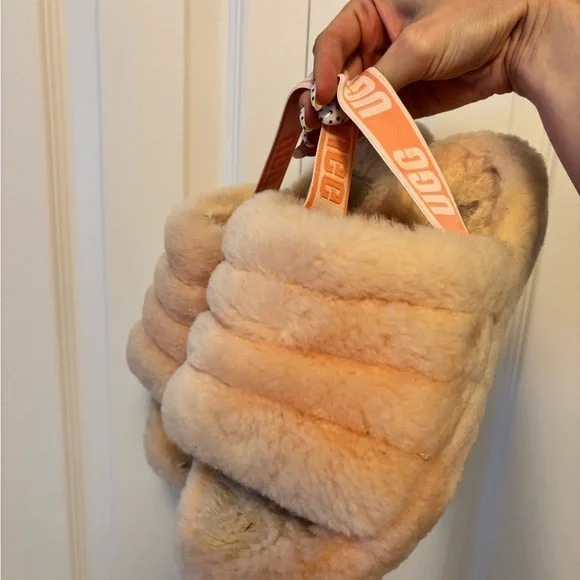 UGG Soft Peach Fluffy Slippers - Picture 3 of 5